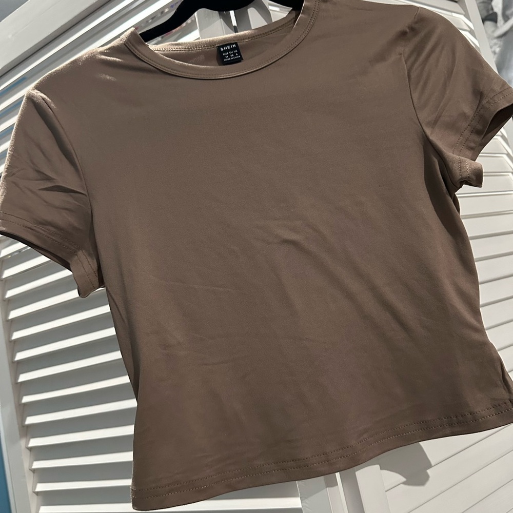 SHEIN Classic Tan Short Sleeve Tee